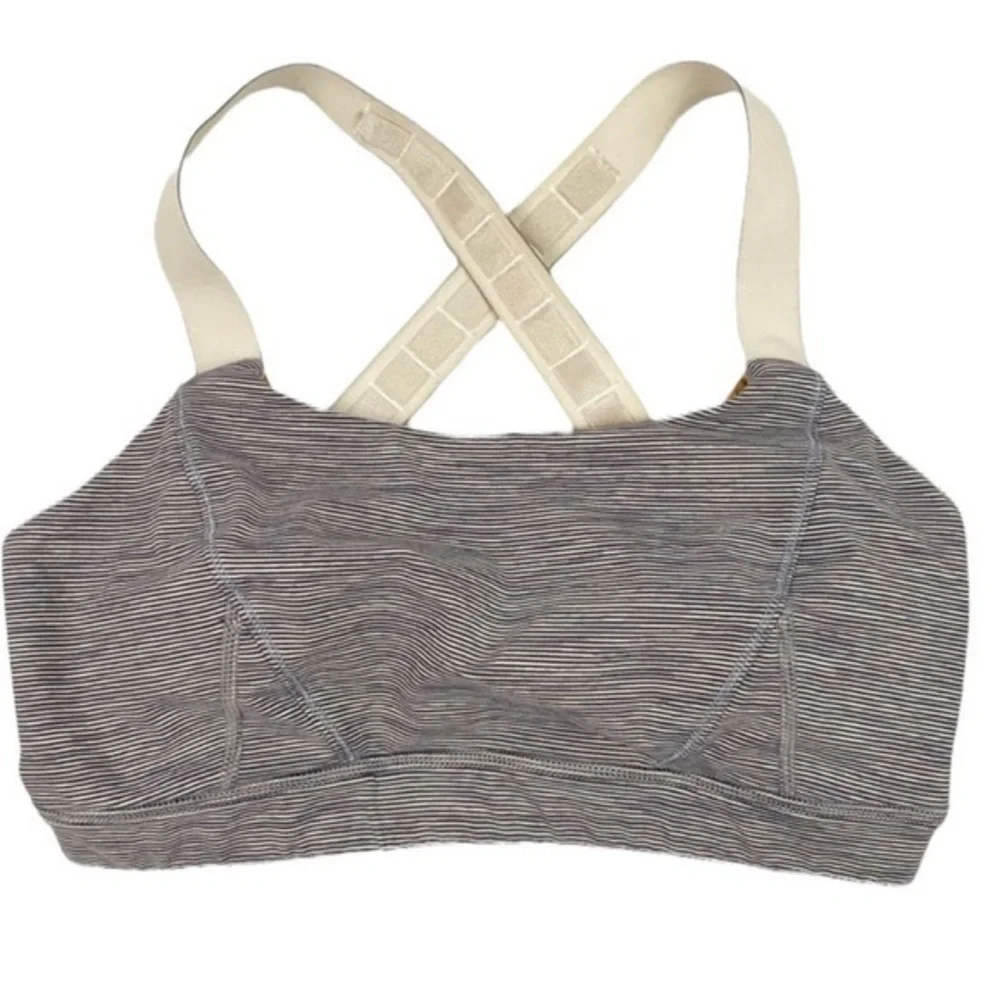LULULEMON Adjust Me Bra Size‎ 4